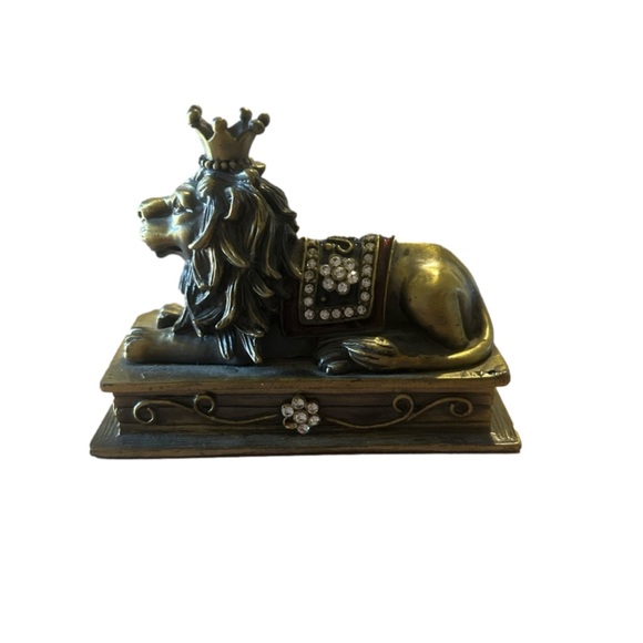 Vintage Borghese Recumbent Lion box. - Picture 1 of 7